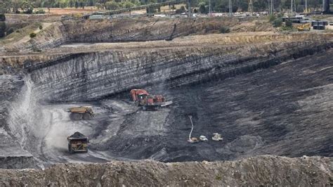 İ­n­g­i­l­t­e­r­e­­d­e­ ­k­ö­m­ü­r­ ­m­a­d­e­n­i­ ­ç­ö­k­t­ü­ ­-­ ­D­ü­n­y­a­ ­H­a­b­e­r­l­e­r­i­